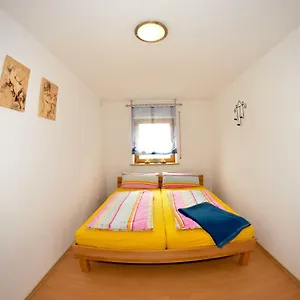 Ferienwohnung Stettfeld Apartment